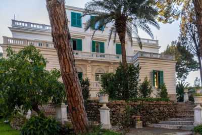 Maestosa e nascosta: � Villa Grassi, simbolo della borghesia tedesca che giunse a Bari nell'800